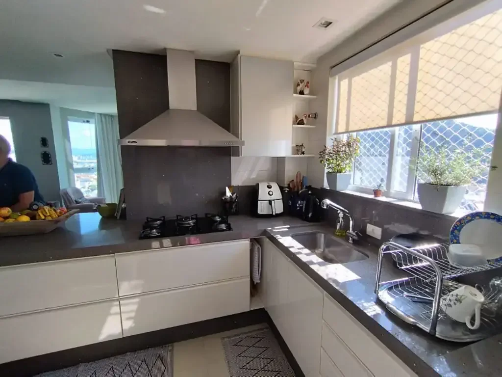 Foto 8 de Apartamento Mobilado com 3 Suítes e 3 Vagas no Centro de Balneário Camboriú – Rua Reta ao Mar | Aceita Financiamento